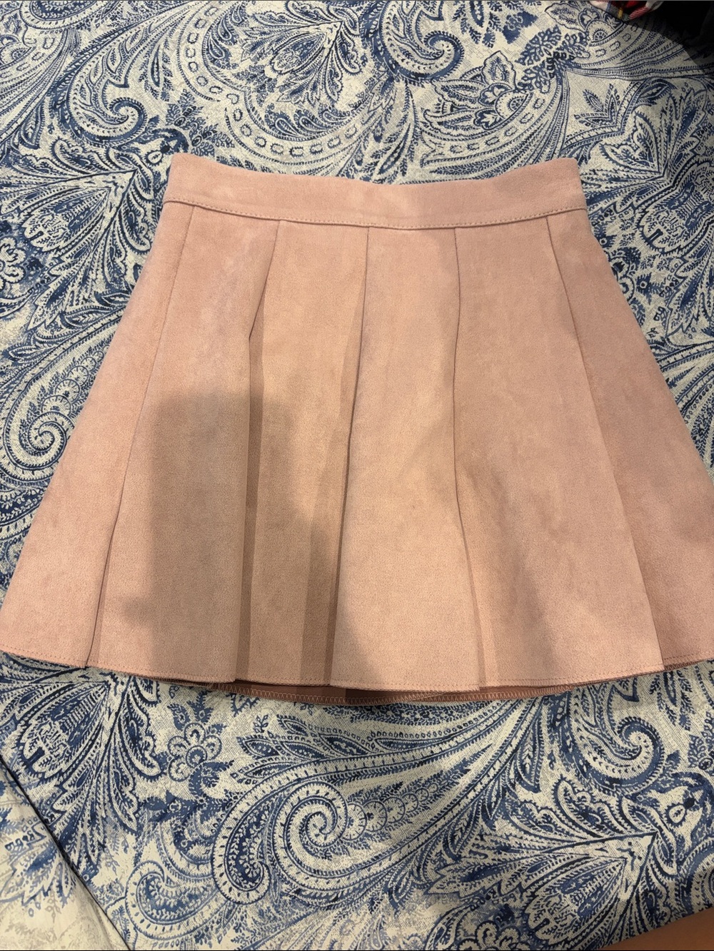 Shein. Pink short skater skirt. Small